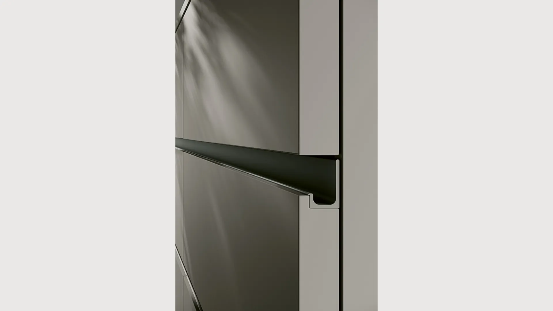 Gola hinged wardrobe